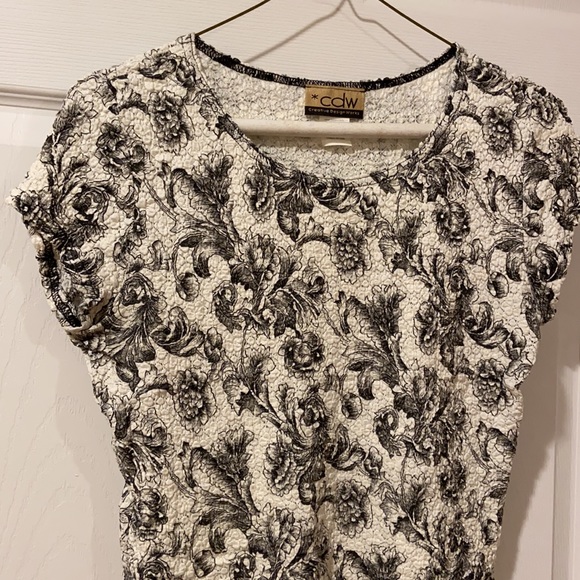 CDW White & Black Floral Stretchy Top Size M - Picture 3 of 10